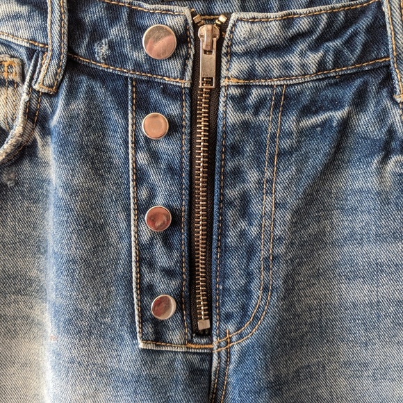 Mid Rise Jeans - Picture 2 of 4